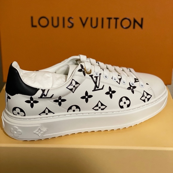 Louis Vuitton Shoes - SOLD LOUIS VUITTON AUTH sneaker